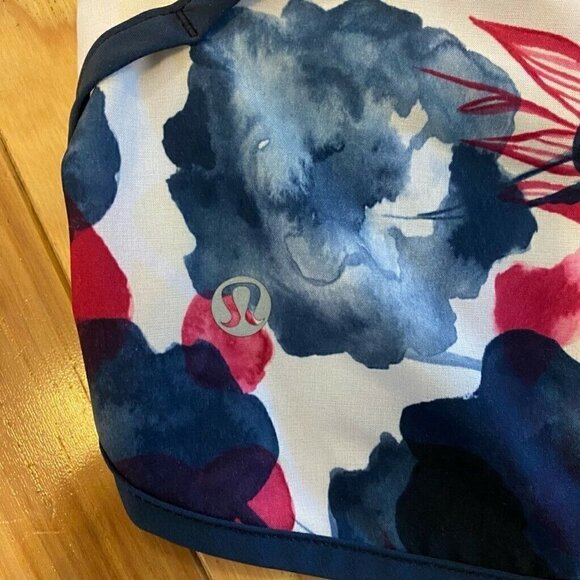 Lululemon Womens Running Dolphin Shorts Beige Blue 10 - Picture 4 of 5